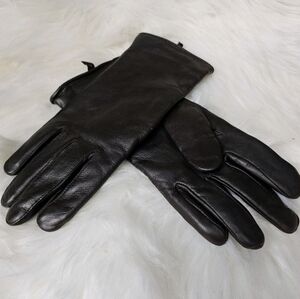 Vintage • Genuine Leather Gloves